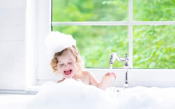 お風呂遊びは泡があれば無限大！ 親子で一緒に楽しもう！