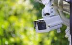 防犯カメラはプライバシーの侵害？それとも近所の防犯？