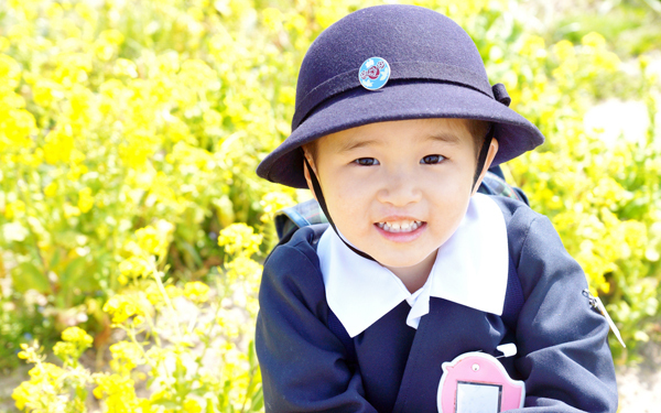 幼稚園願書はいつから配布？ 書き方の紹介・教育方針や写真も重要？