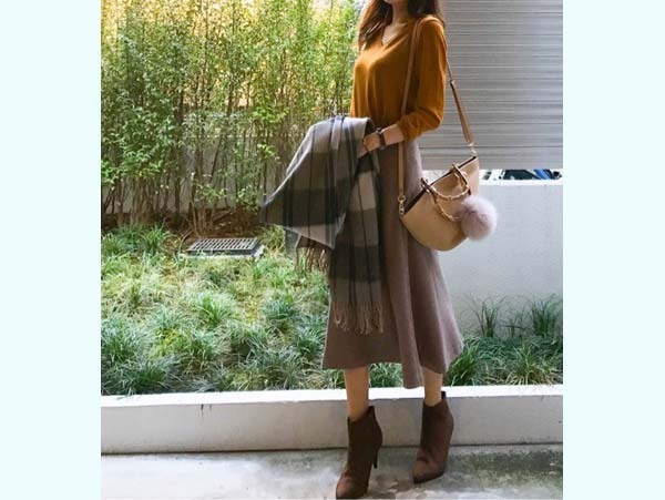 女性らしい細見えシルエット！　ユニ女のぴたふわ秀逸コーデ【ユニクロ大人コーデ～アメブロ30代ファッション1位 Hanaさん ～ Vol.12】