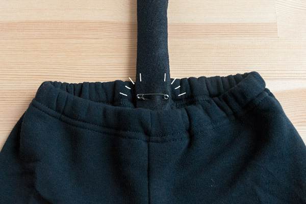 簡単手づくり×あるもので！　ハロウィンの魔女っ子リボンとネコ耳【おうちで季節イベント お手軽アートレシピ Vol.24】