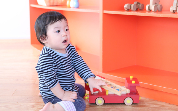 認可保育所の申し込みに出遅れるな！ 4月入所は11月頃からスタート