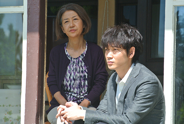 『コウノドリ』綾野剛VS星野源がぶつかる2つのリスク。胎児と母体どっちが優先？