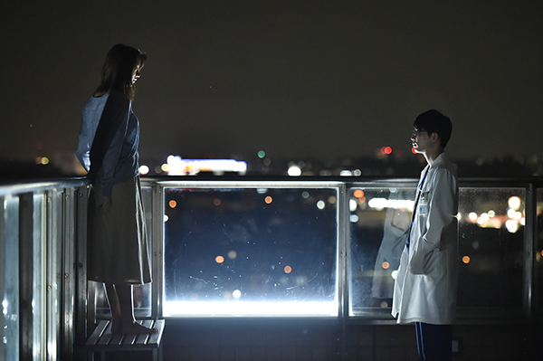 コウノドリでリアルに描かれた産後うつと 「子育てを美化」に共感するママたち