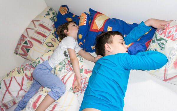 子どもがなかなか寝てくれない日に効果的だったこと【3男児ママ考察の育児ポイント】