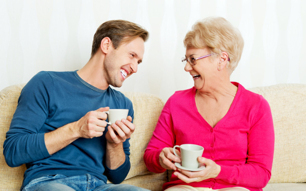 夫と義母の仲が良すぎ！　明るすぎる進化系マザコン夫はどうすれば？