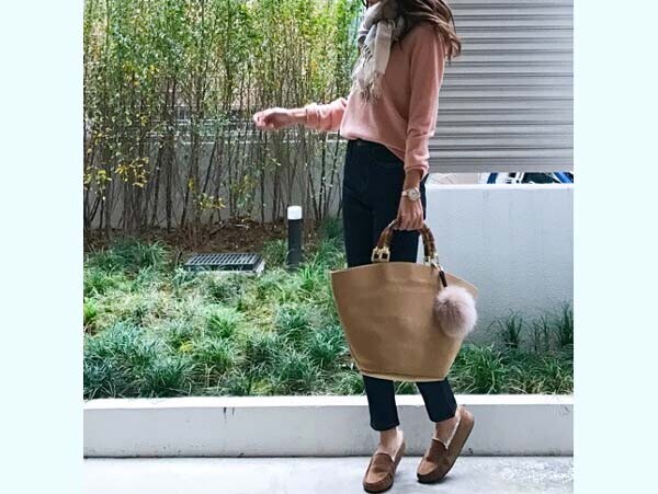 差し色 アイテムで垢抜ける 暗くなりがちな冬のきれいめコーデ術 ユニクロ大人コーデ アメブロ30代ファッション1位 Hanaさん Vol 14 ウーマンエキサイト