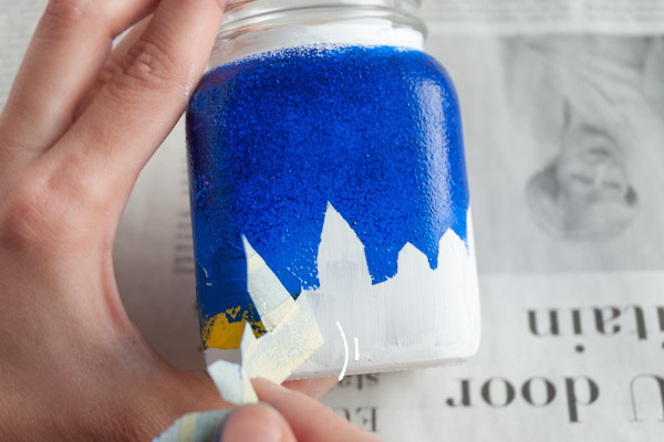 ゆらめく光にうっとり！　子どもとつくるクリスマスのキャンドルホルダー【おうちで季節イベント お手軽アートレシピ Vol.26】