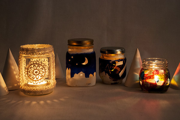 ゆらめく光にうっとり！　子どもとつくるクリスマスのキャンドルホルダー【おうちで季節イベント お手軽アートレシピ Vol.26】