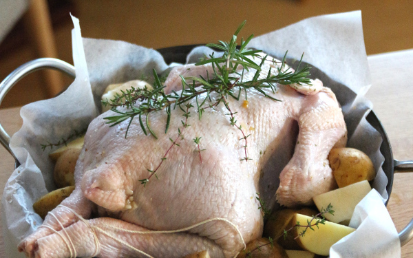 鶏の丸焼きに手作りケーキ！　料理自慢ママリーダーズのおうちクリスマス鉄板レシピ