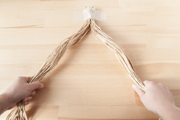 紙をくしゃくしゃ楽しく作れる！　おりがみ&紙ひものしめ縄リース【おうちで季節イベント お手軽アートレシピ Vol.28】