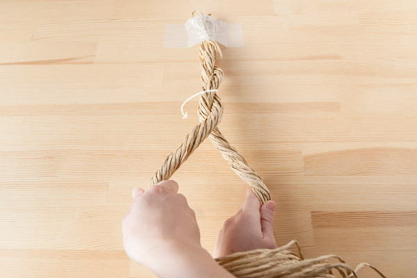 紙をくしゃくしゃ楽しく作れる！　おりがみ&紙ひものしめ縄リース【おうちで季節イベント お手軽アートレシピ Vol.28】