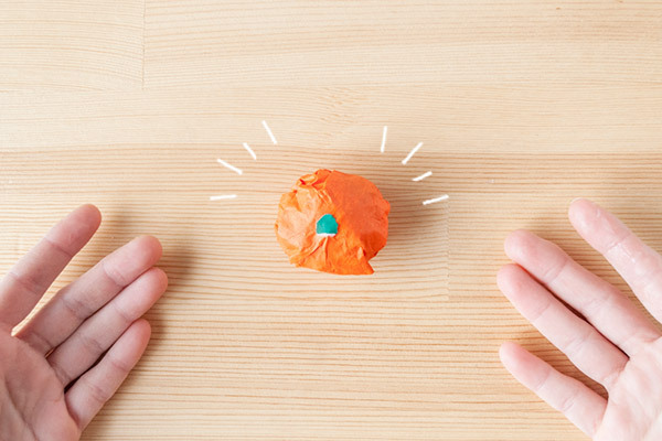 紙をくしゃくしゃ楽しく作れる！　おりがみ&紙ひものしめ縄リース【おうちで季節イベント お手軽アートレシピ Vol.28】