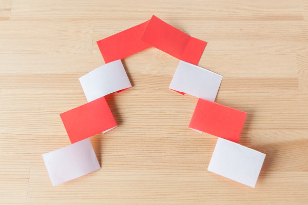 紙をくしゃくしゃ楽しく作れる！　おりがみ&紙ひものしめ縄リース【おうちで季節イベント お手軽アートレシピ Vol.28】