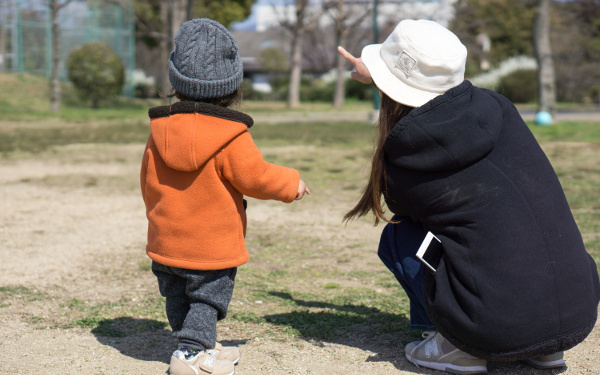 寒さに強いママになる！　育児あるあるシチュエーション別「防寒の最強裏技3選」