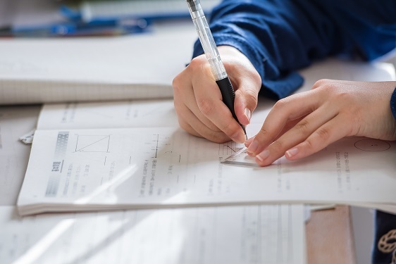 幼稚園児の習い事にかける必要費用は？ ママ達の習い事事情