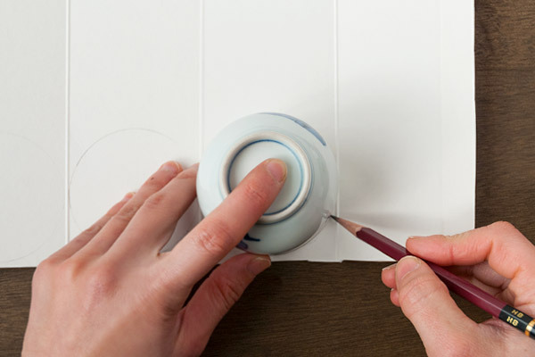 【新連載】意外とハードなスポーツ!?　メンコ遊び【昔ながらが”今”楽しい！レトロアートレシピ Vol.1】