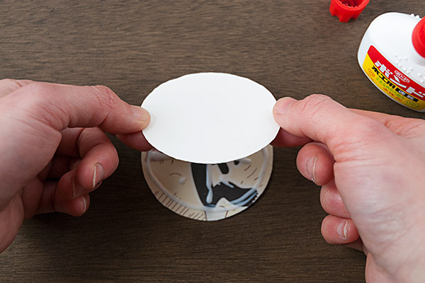 【新連載】意外とハードなスポーツ!?　メンコ遊び【昔ながらが”今”楽しい！レトロアートレシピ Vol.1】