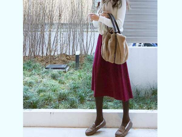 ユニクロ「キレイ色スカート」で印象が変わる！ 視線集める華やかコーデ術【ユニクロ大人コーデ～アメブロ30代ファッション1位 Hanaさん ～ Vol.19】