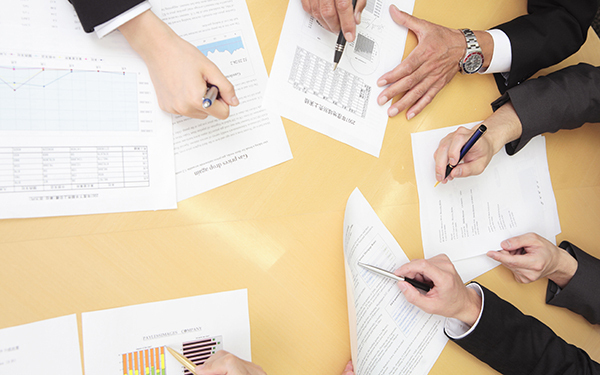 「保育園落ちた」はだれのせい？　保活に押しつぶされ続けるママを助けるには