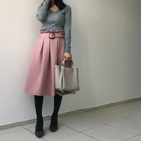 しまむらのスカート＆ニットで春の高見えコーデ【しまりんごの毎日しまむらコーデ～アメブロトップブロガー～ Vol.18】