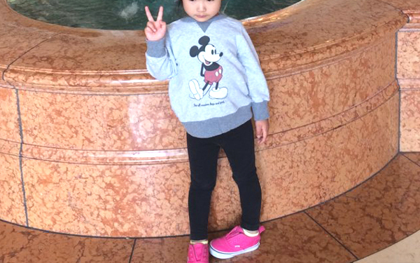 「弟がピンクのフリル!?」そんな悲劇を避ける「男女間おさがり」子ども服選び4カ条