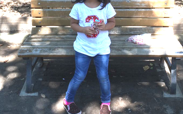 「弟がピンクのフリル!?」そんな悲劇を避ける「男女間おさがり」子ども服選び4カ条