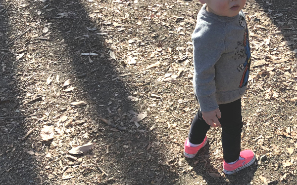 「弟がピンクのフリル!?」そんな悲劇を避ける「男女間おさがり」子ども服選び4カ条