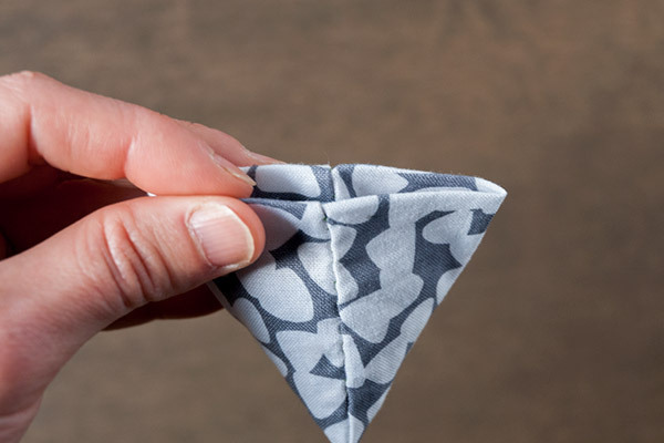 冷え性ママにも効果あり⁉　作ってびっくり多機能なおしゃれお手玉【昔ながらが”今”楽しい！レトロアートレシピ Vol.3】