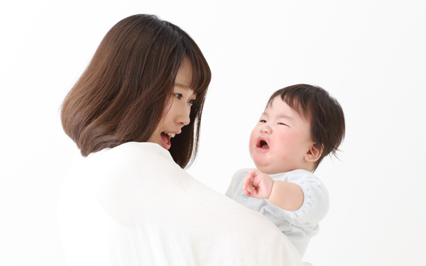  3歳児神話や夫の理解不足…「預けられない子育て」と戦うママの本音と、解決への一歩
