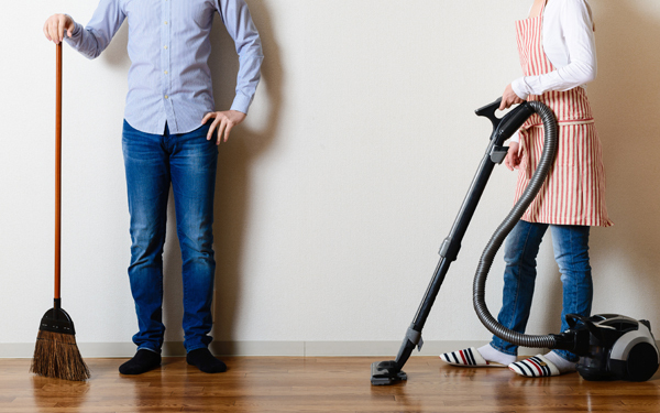 夫との家事分担に不満はない？ 「名前のない家事」にモヤモヤするワケ