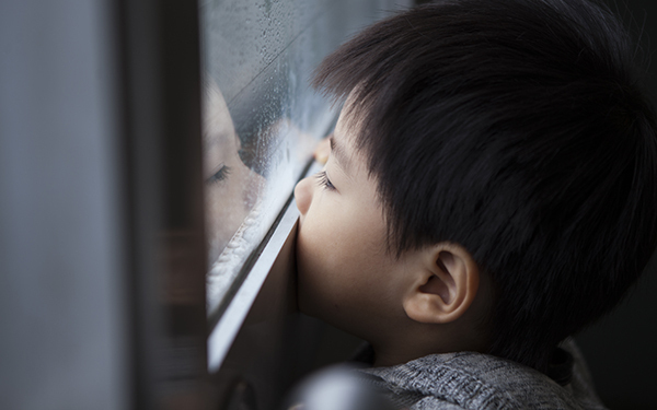 子供の悩みに親はどこまで介入する？ その線引きと解決法とは