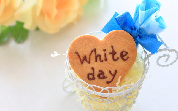 ホワイトデー「倍返しが普通なの?!」悩ましい男子ママの“お返し選び”は〇〇で決まり！