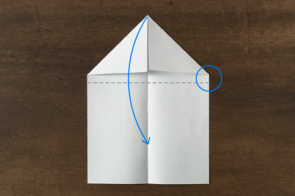 生きているみたい！　どこまでも飛んでいくアクロバット紙飛行機【昔ながらが”今”楽しい！レトロアートレシピ Vol.4】