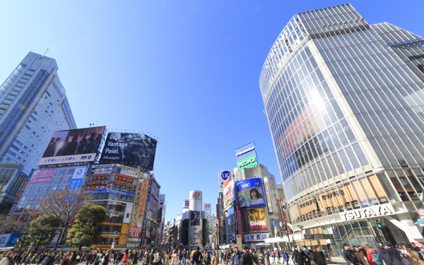 渋谷駅のベビーカー移動は、まさかの八方塞がり！　子連れ外出はスマホ利用も難しい