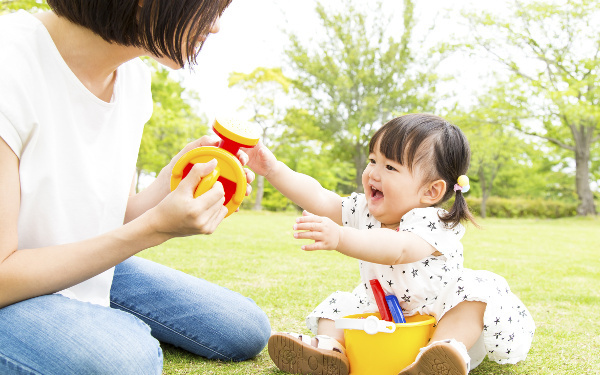 「一人っ子」ってどんな性格？　人間関係がちょっと苦手“マイペースな帰国子女”【“生まれ順”で子育てまるわかり！  第5回】