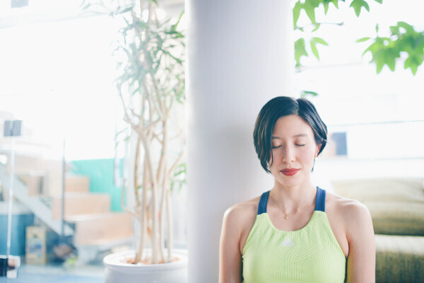 ポカポカ陽気なのに、なんだかダルい…と感じたら、ヨガで心身のバランスを取り戻そう！