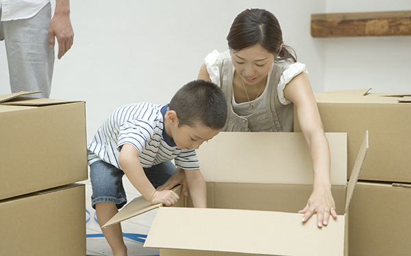 転勤族の妻は仕事を諦めるべき？ 単身赴任のメリットデメリットも