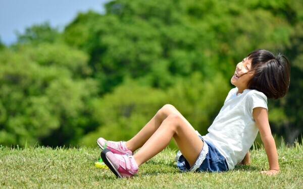 進む校庭の芝生化 実はマイナス面も 経験者が語る パパママの本音調査 Vol 252 ウーマンエキサイト 1 2 進む校庭の芝生化 実はマイナス面も 経験者が語る パパママの本音調査 Vol 252 ウーマンエキサイト 1 2