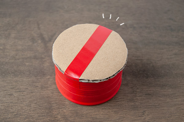 バランス感覚と自信を育てる！　昔なつかし缶ぽっくり【昔ながらが”今”楽しい！レトロアートレシピ Vol.7】