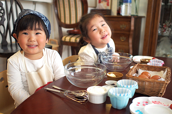 2歳児でも失敗しない！  子どもが一人で作れる「カップケーキ」のレシピ【子どもに料理を教えたい！  Vol.3】