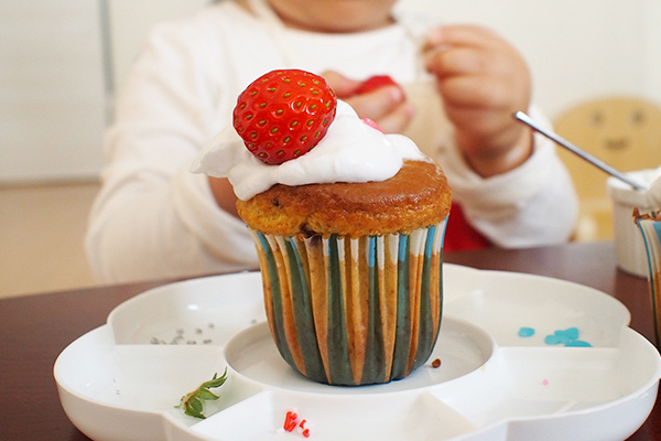 2歳児でも失敗しない！  子どもが一人で作れる「カップケーキ」のレシピ【子どもに料理を教えたい！  Vol.3】