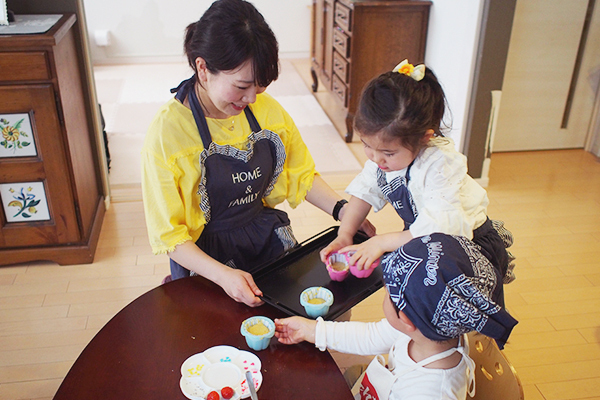 2歳児でも失敗しない！  子どもが一人で作れる「カップケーキ」のレシピ【子どもに料理を教えたい！  Vol.3】