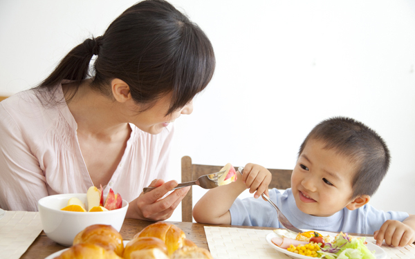 好き嫌いが激しい子どもは直さないとダメ？ 悩むママへのヒント