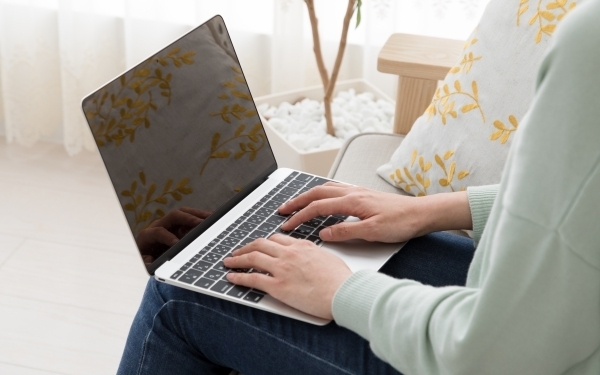 夜な夜なネットショッピングは危険？　請求額を見てムンクの叫びになる人も【パパママの本音調査】  Vol.272