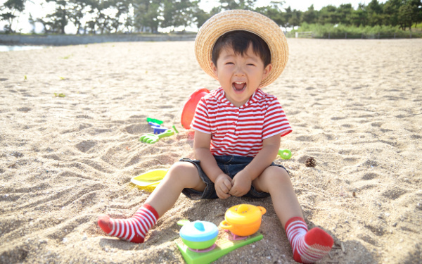 「これさえあれば困らない」子どもと初リゾート“本当に役立つ旅アイテム”