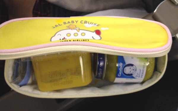 「これさえあれば困らない」子どもと初リゾート“本当に役立つ旅アイテム”