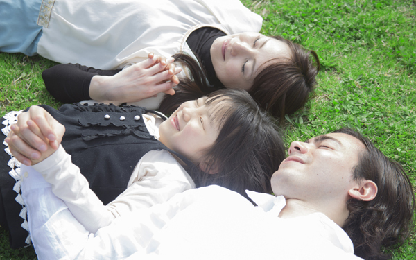 ママのために遊ぶんじゃない、外遊びでの親のNG行動とは【発達の専門家に聞いた外遊びの効果 第2回】