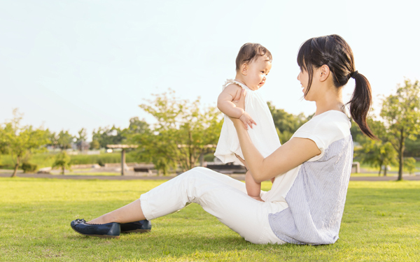 外遊び、子どもの年齢別でどう変わる?【発達の専門家に聞いた外遊びの効果 第3回】