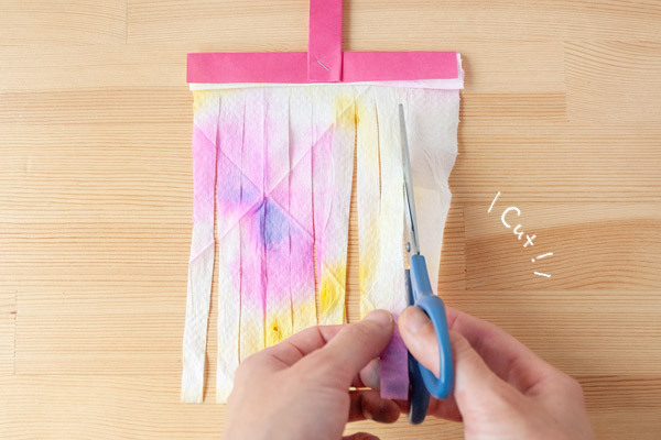 七夕飾りを子どもと手作り！　 簡単にできるにじみ絵の吹流し【昔ながらが”今”楽しい！レトロアートレシピ Vol.9】